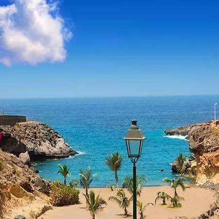 Premium Paradise - Balcony Sea & Pool Views - Rated Адехе