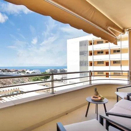 Апартаменты Premium Paradise - Balcony Sea & Pool Views - Rated *