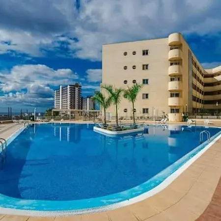 Апартаменты Premium Paradise - Balcony Sea & Pool Views - Rated Адехе