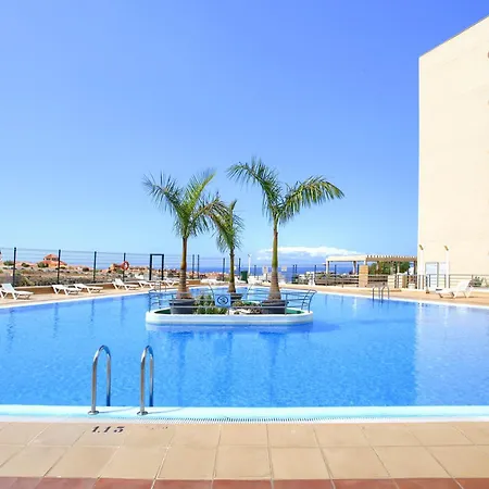 Апартаменты Premium Paradise - Balcony Sea & Pool Views - Rated