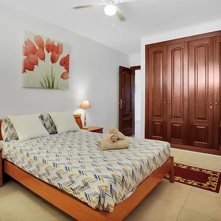 Premium Paradise - Balcony Sea & Pool Views - Rated Апартаменты *