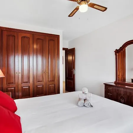 Premium Paradise - Balcony Sea & Pool Views - Rated Апартаменты